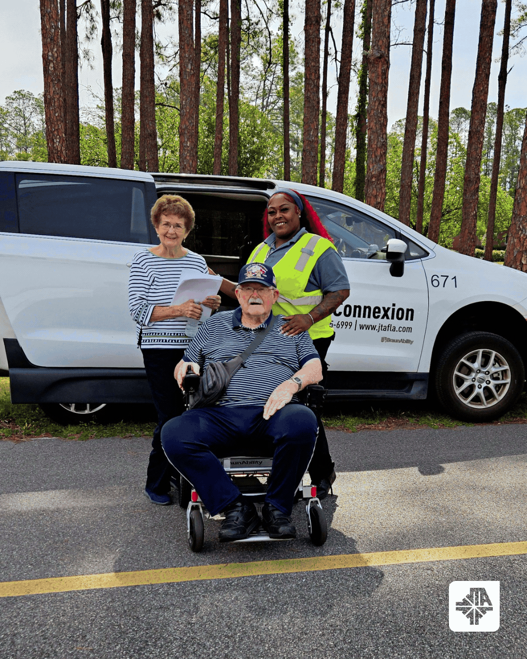 Images of Connexion and Eligibility Team visiting Cecil Pines Adult Living Community.gif