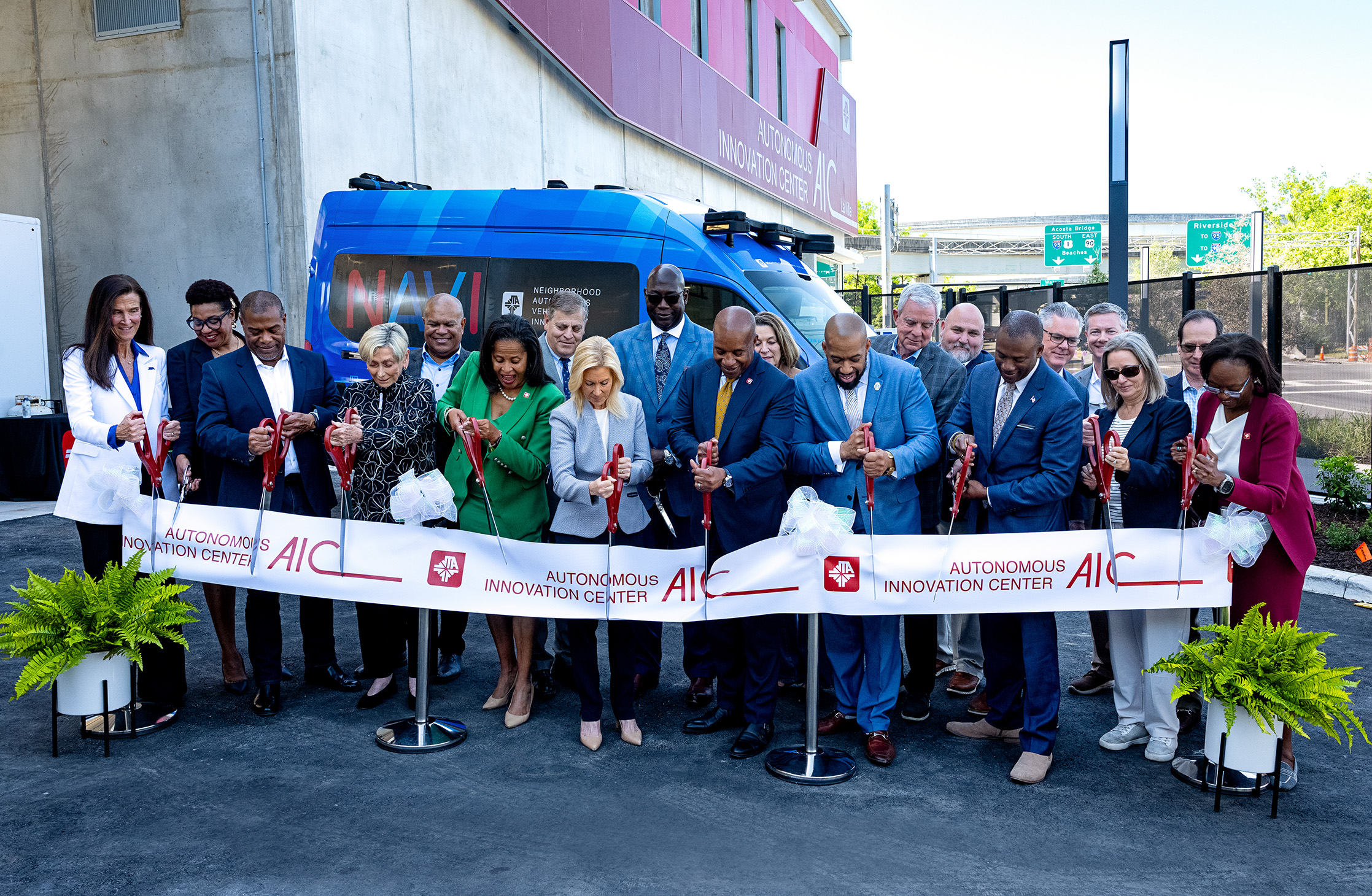 AIC Ribboncutting 088 Web